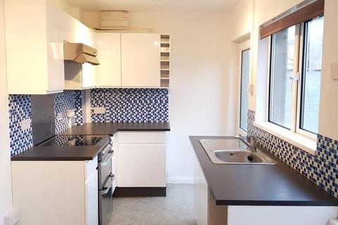 3 bedroom semi-detached house to rent, Park Place, Sarn, Bridgend
