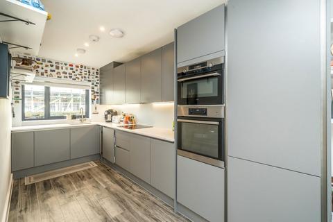 2 bedroom house for sale, Lingham Street, London SW9