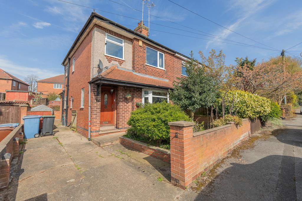3 bedroom semi-detached house for sale