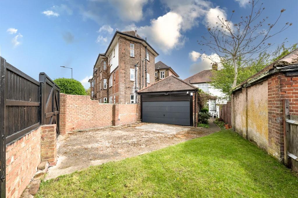 House exterior, garage