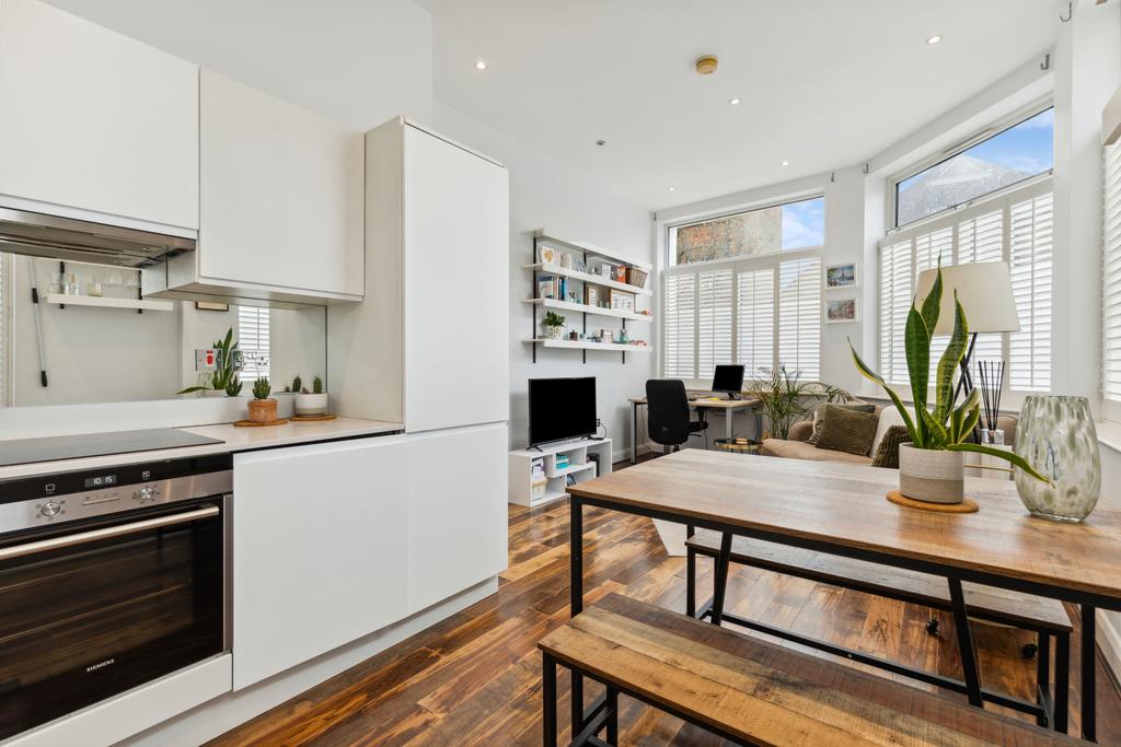 Kitchen/Dining