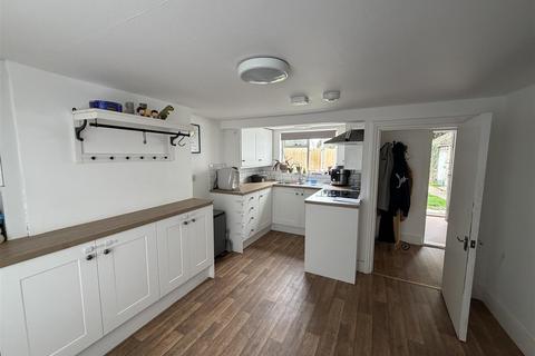 2 bedroom house to rent, Station Road, Cambridge CB25