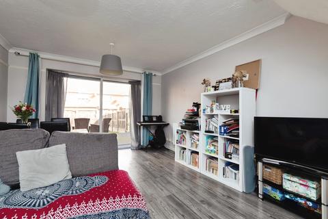 2 bedroom house for sale, Great Galley Close, Barking, IG11