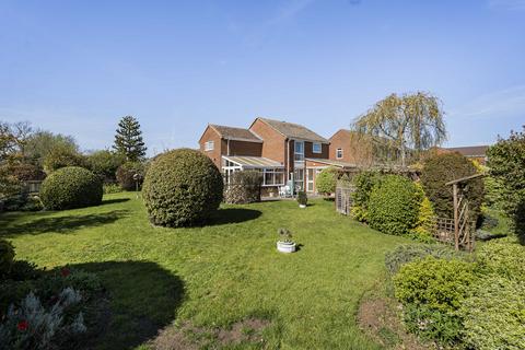 4 bedroom detached house for sale, Cherry Close, Kidlington, OX5