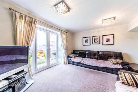 3 bedroom terraced house to rent, Luton LU4