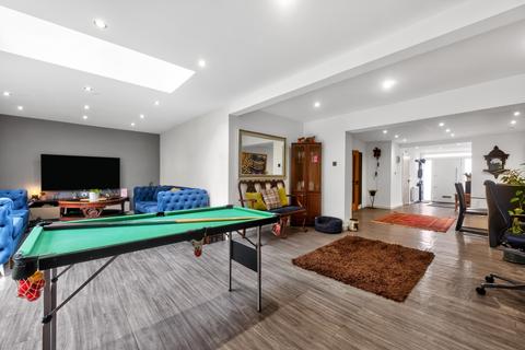 4 bedroom detached bungalow for sale, Bridle Path, Reading, RG8