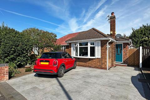 3 bedroom semi-detached bungalow for sale, Shaftesbury Avenue, Timperley