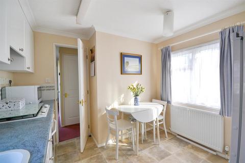 2 bedroom park home for sale, Oak Avenue, Radcliffe-On-Trent, Nottingham