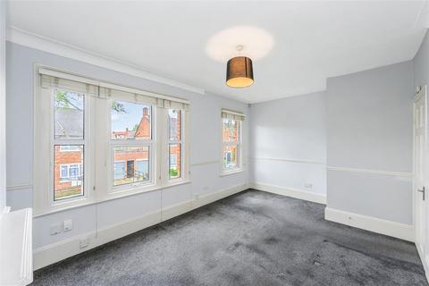 2 bedroom maisonette for sale, Courtenay Road, London