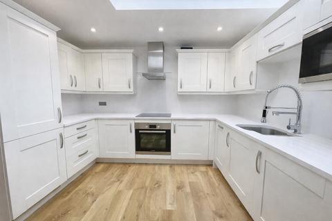2 bedroom apartment for sale, Hicce House