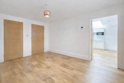 2 bedroom apartment for sale, Hicce House
