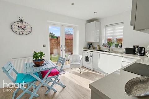 2 bedroom end of terrace house for sale, Marina Court, Burton Waters