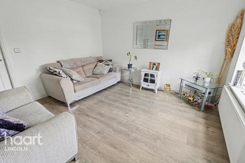 2 bedroom end of terrace house for sale, Marina Court, Burton Waters