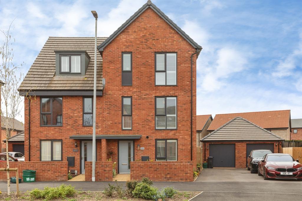 4 bedroom townhouse for sale