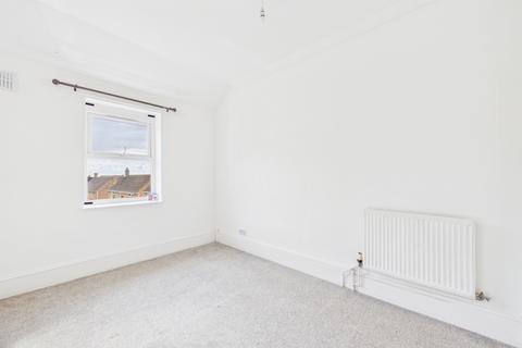 2 bedroom flat to rent, Hilborough Road, Tuffley, Gloucester, GL4