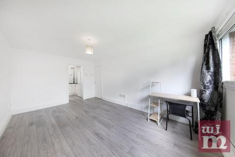 1 bedroom flat to rent, Whitta Road, Manor Park, E12