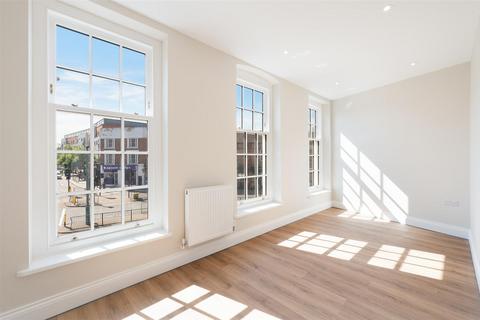 1 bedroom flat to rent, High Street, Epsom KT19