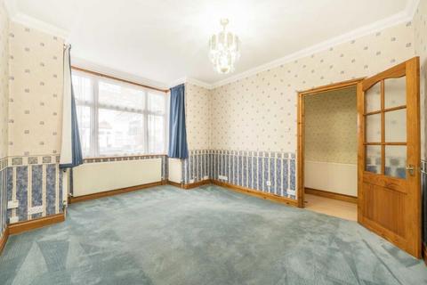 3 bedroom terraced house for sale, Montagu Road, London, NW4