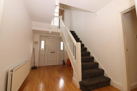 4 bedroom detached house for sale, Luton LU2