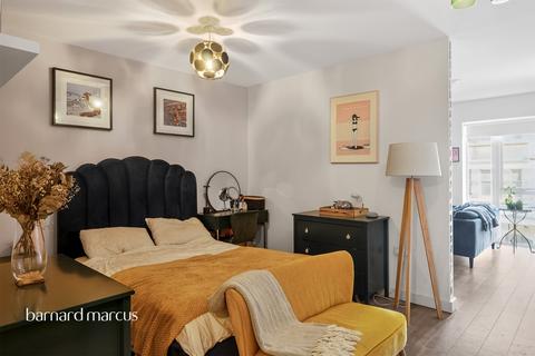 Studio for sale, Bond Street, London