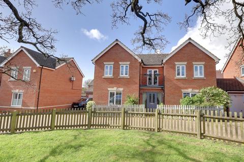 4 bedroom detached house for sale, Meek Road, Newent
