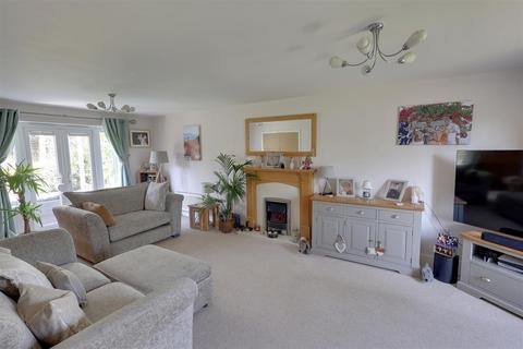 4 bedroom detached house for sale, Meek Road, Newent