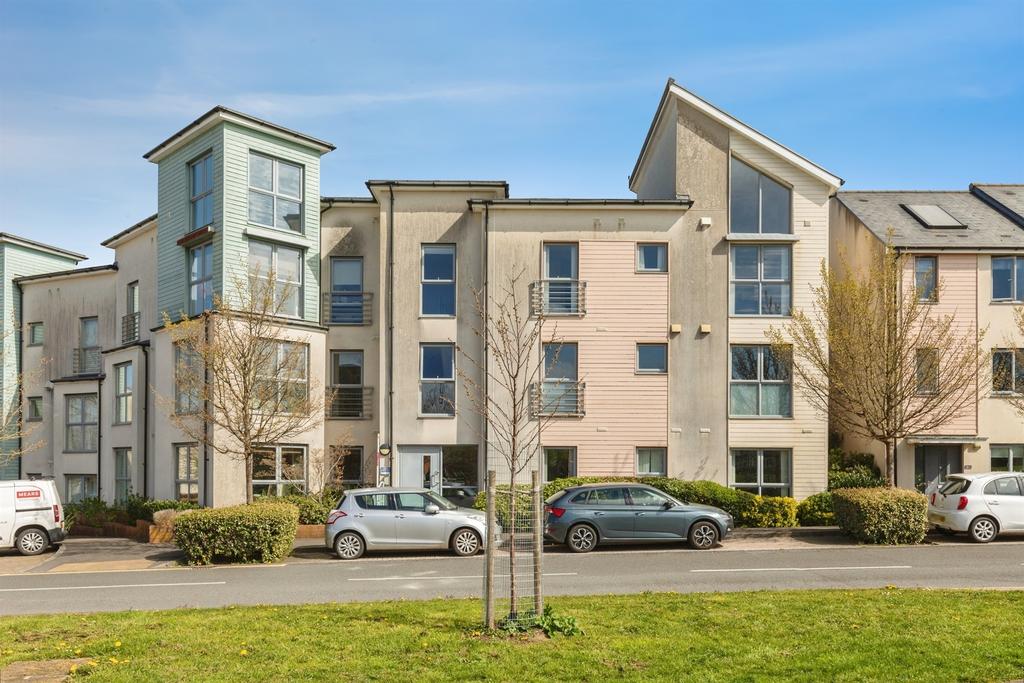 2 bedroom flat for sale