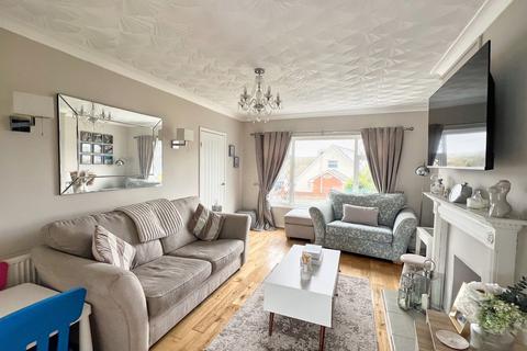 4 bedroom semi-detached house for sale, Wernlys Road, Pen-Y-Fai, CF31