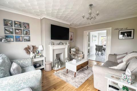 4 bedroom semi-detached house for sale, Wernlys Road, Pen-Y-Fai, CF31