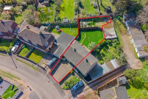 3 bedroom semi-detached house for sale, 32 Charles Crescent, Taunton