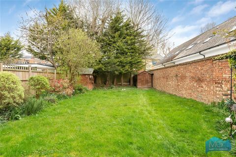 6 bedroom semi-detached house for sale, Christchurch Avenue, London, N12