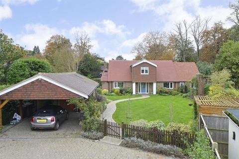 3 bedroom detached house for sale, The Close, Wonersh