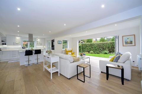 3 bedroom detached house for sale, The Close, Wonersh