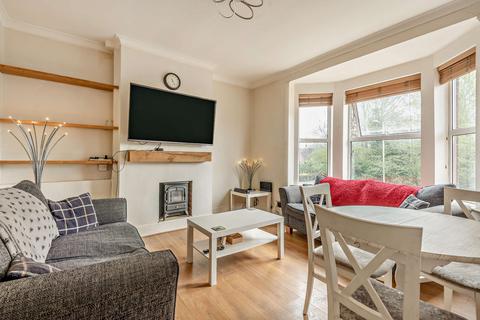 2 bedroom flat for sale, Lansdowne Court, Anstey Road GU34