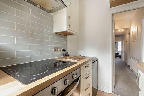 2 bedroom flat for sale, Lansdowne Court, Anstey Road GU34