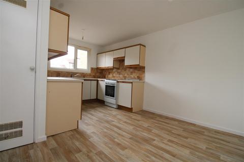 3 bedroom terraced house to rent, Tirrington South Bretton Peterborough