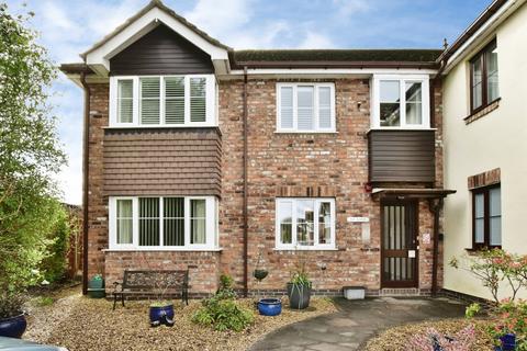 2 bedroom flat for sale, Woodacres Court, Wilmslow, Cheshire, SK9