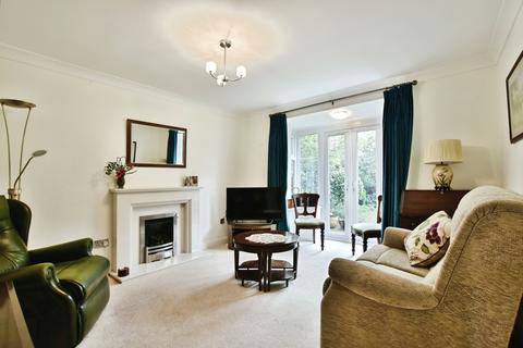 2 bedroom flat for sale, Woodacres Court, Wilmslow, Cheshire, SK9