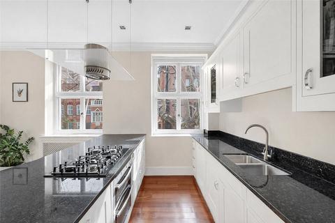 3 bedroom apartment for sale, Harrington Gardens, London, SW7