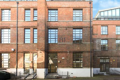 Lagare, 51 Surrey Row, London, SE1
