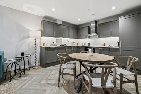 2 bedroom flat for sale, Fallsbrook Road, London