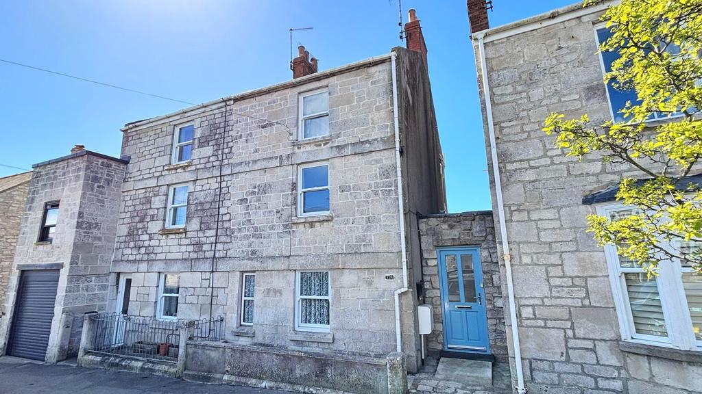 4 bedroom semi-detached house for sale