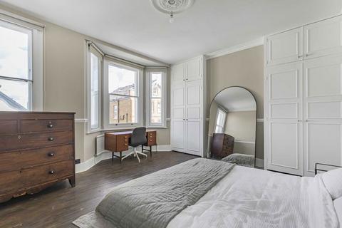 4 bedroom house to rent, The Vineyard, Richmond TW10