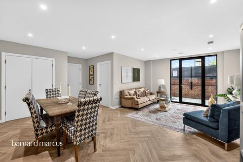 1 bedroom flat for sale, Fallsbrook Road, London