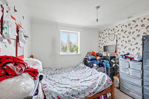 2 bedroom apartment for sale, Station Road, Broxbourne