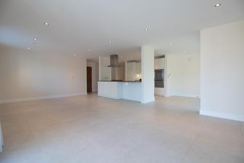 3 bedroom apartment to rent, Queen Ediths Way, Cambridge