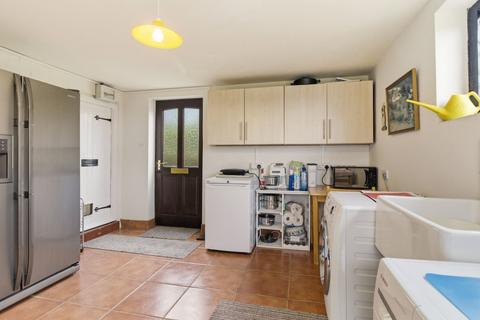 4 bedroom cottage for sale, Hillend, Twyning, Tewkesbury, Gloucestershire, GL20