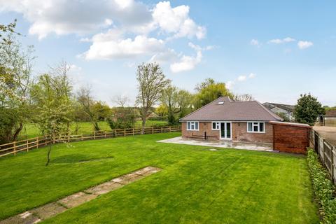 3 bedroom detached house to rent, Oakley Green Road Oakley Green SL4