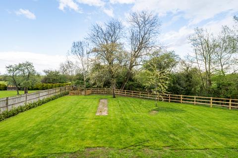 3 bedroom detached house to rent, Oakley Green Road Oakley Green SL4