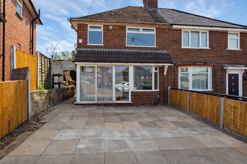 3 bedroom semi-detached house to rent, BODENHAM ROAD - OLDBURY